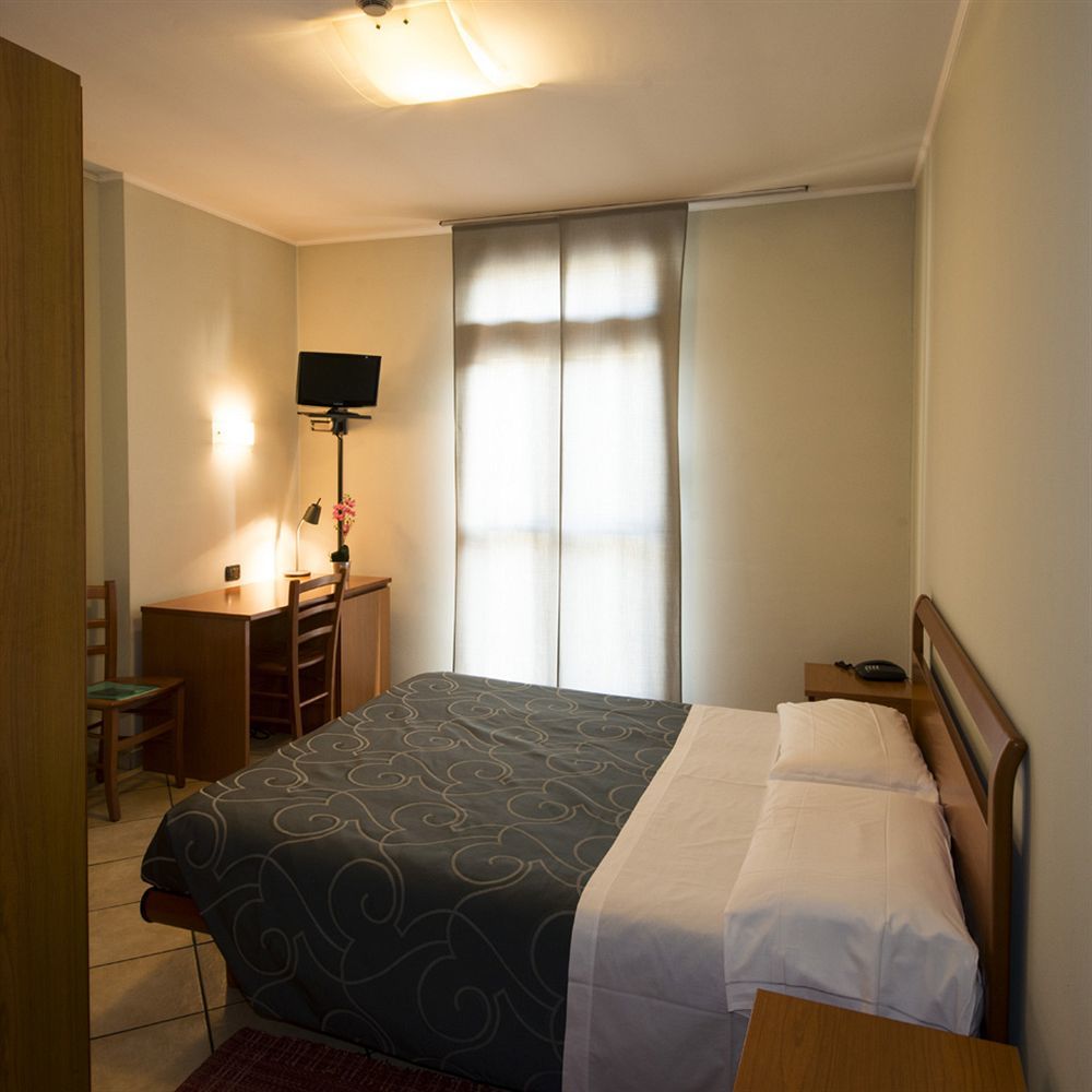 Parini Hotel Bosisio Parini Eksteriør billede